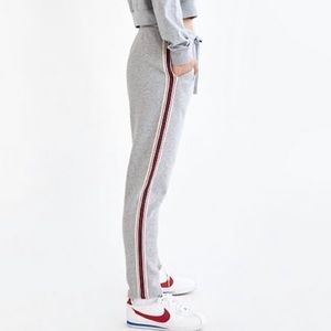 ARITZIA TNA ICONIC SWEATPANTS!